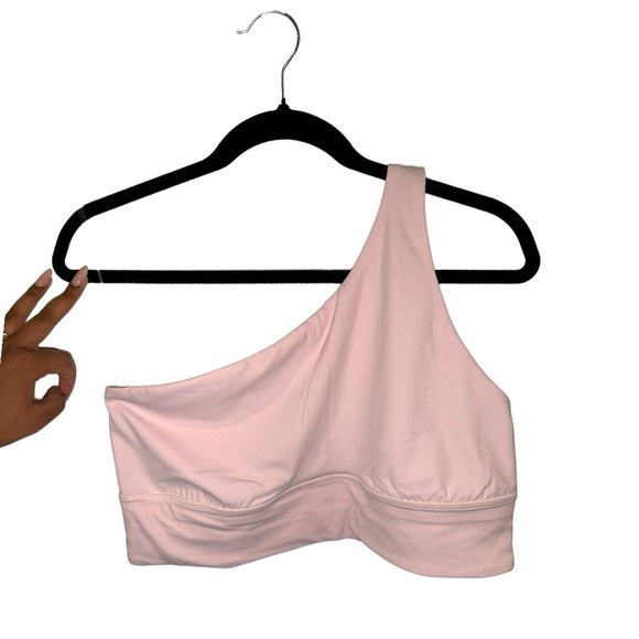 NWT LULULEMON Align™ Asymmetrical Bra
Light Support, A/B Cup - Picture 3 of 9